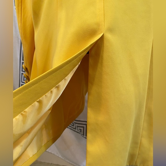 Malina’s Bright Yellow Jacket With Rhinestones - Picture 8 of 9